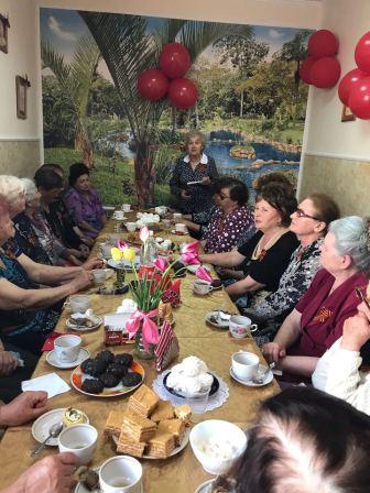 В Управлении ПФР в Тбилисском районе Краснодарского края 5 мая 2017 года прошла встреча сотрудников с ветеранами 